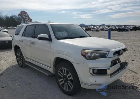 2014 Toyota 4Runner Sr5 z USA, uszkodzony, nr VIN JTEBU5JR2E5199646